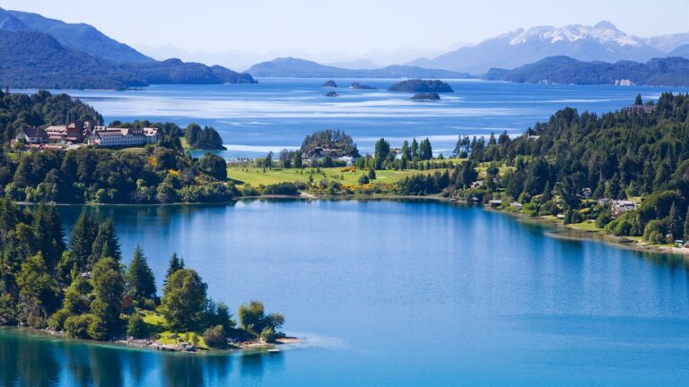 El invierno se instala en Bariloche con marcas bajo cero y alertas por nevadas de variada intensidad