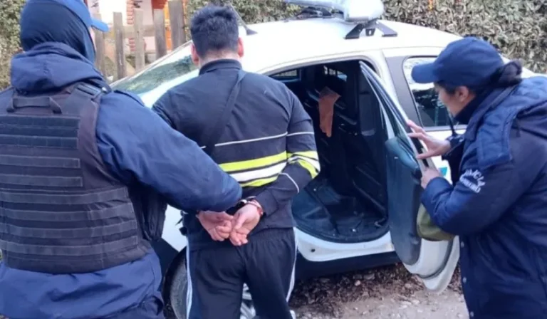Persecución, choque y captura en Bariloche: intentó evadir un control policial y descubrieron que estaba prófugo