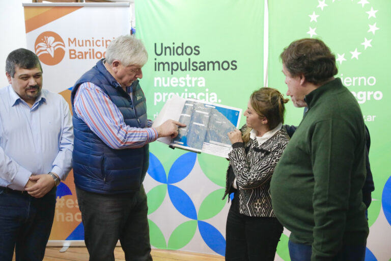 Río Negro destina inversión millonaria en agua, cloacas y asfalto para Bariloche