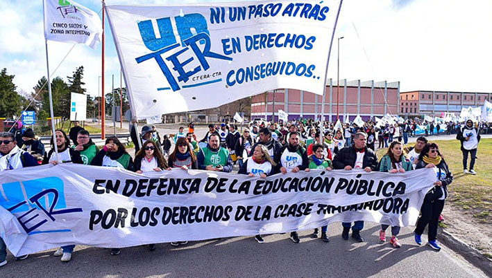 La UnTER confirmó un paro de 48 horas tras las vacaciones y cruzó al Gobierno por el costo de vida