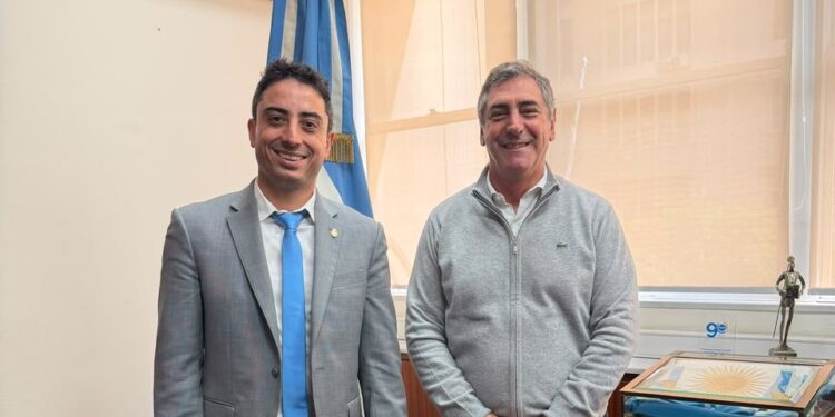 Fullone gestionó 5.000 toneladas de asfalto para reparar las rutas 22 y 151
