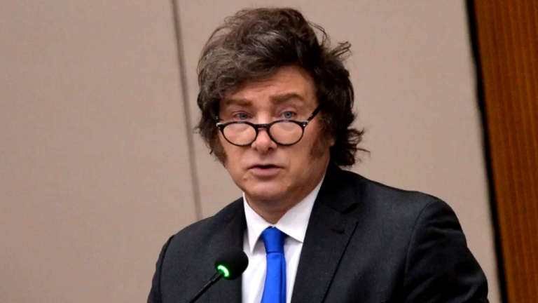 Milei prepara el terreno para 2027: acuerdos provinciales, dólares y una oposición fragmentada