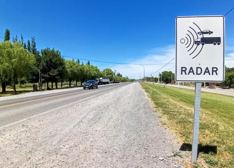 Buscan adecuar la ley de radares en Río Negro a los nuevos estándares nacionales