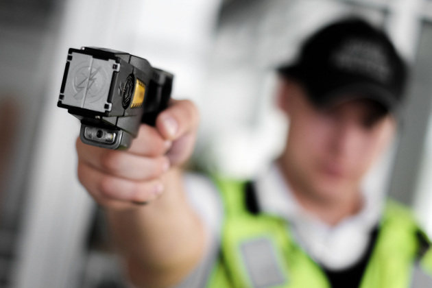 La Policía de Río Negro avanza en la reglamentación y capacitación para incorporar pistolas Taser