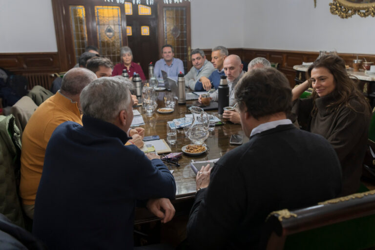 ¿Cuáles son las prioridades de gestión que definió Weretilneck junto a su Gabinete?