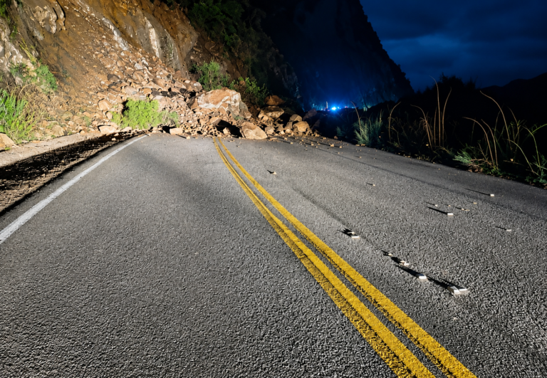 Corte total en la Ruta 40: interrumpen el tránsito entre San Martín de los Andes y Catritre por tareas de mantenimiento