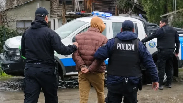 Cayó en El Bolsón un sospechoso de asaltar tres comercios en un solo día