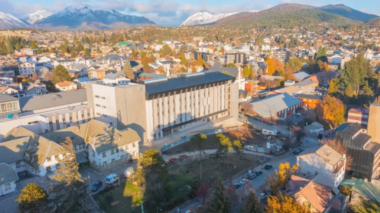 El BID financiará el equipamiento de dos pisos del Hospital “Ramón Carrillo” de Bariloche