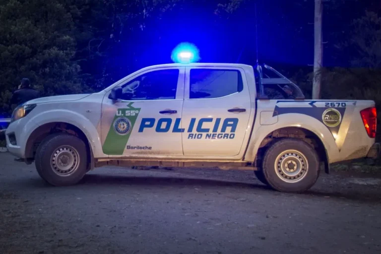 Inseguridad en Bariloche: un delincuente quedó registrado mientras robaba en el centro comunitario de San Francisco IV