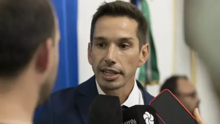 Agustín Ríos defendió el proyecto de pase a planta: “Es un reconocimiento al trabajo que sostienen los servicios esenciales”
