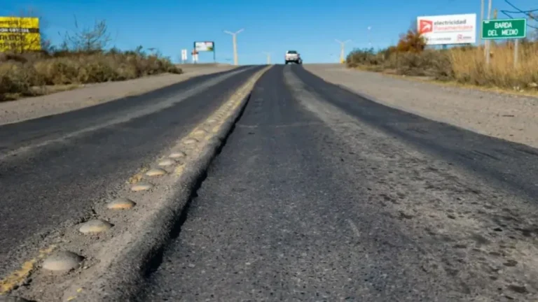 Infraestructura vial en Río Negro: Alberto Weretilneck anunció obras en las rutas 22 y 151 financiadas con fondos hidrocarburíferos