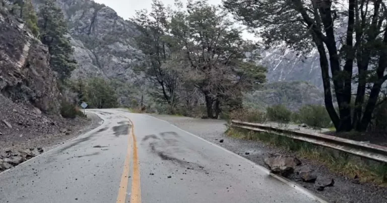 Reabren el tránsito vehicular en Circuito Chico tras el temporal pero mantienen cerrados los senderos de montaña