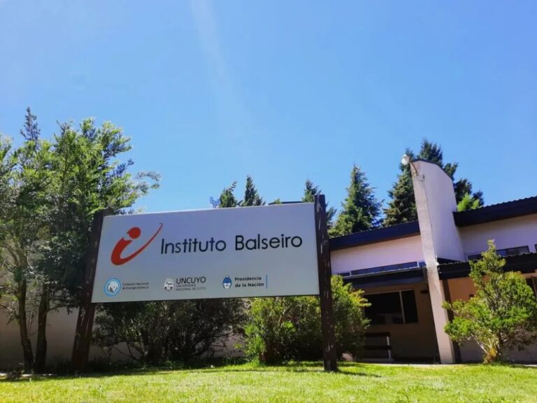 El Instituto Balseiro abrió una nueva convocatoria de becas para investigar en física e ingeniería